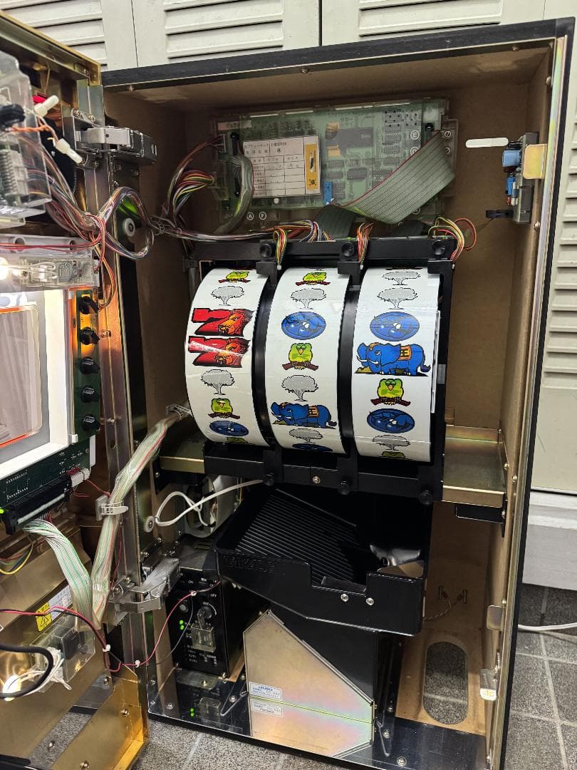 【ご自宅まで送料無料‼️】ゴールド 獣王　サミー　4号機　コピー打法可能！