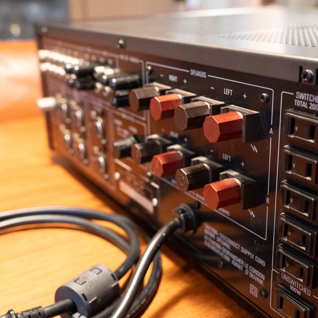 Accuphase E-405 プリメインアンプ｜良〜美品・動作確認・送料無料