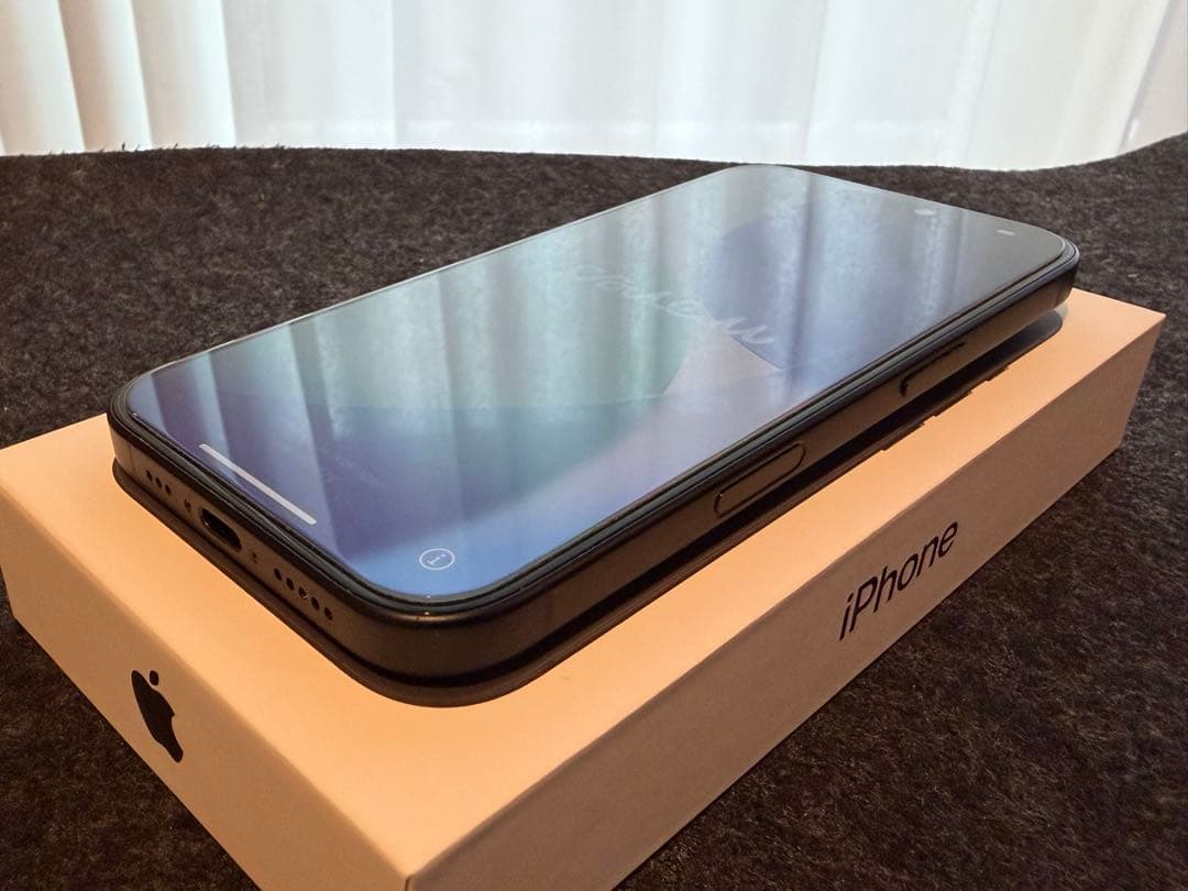 【美品】iPhone16 128GB 95% SIMフリー おまけ付