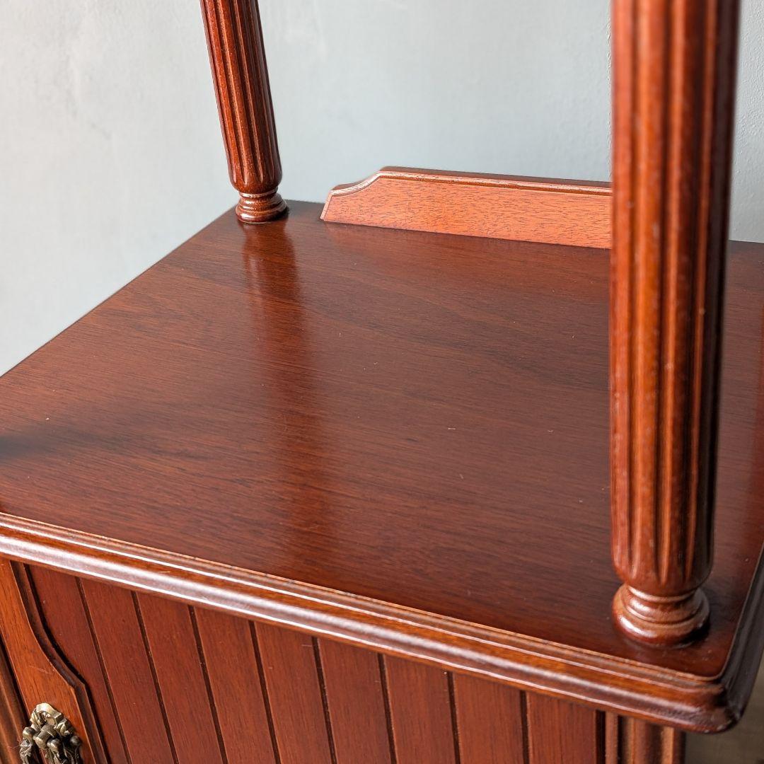 【古家具】平成期頃に作られたアンティーク調の飾り台　電話台　花台