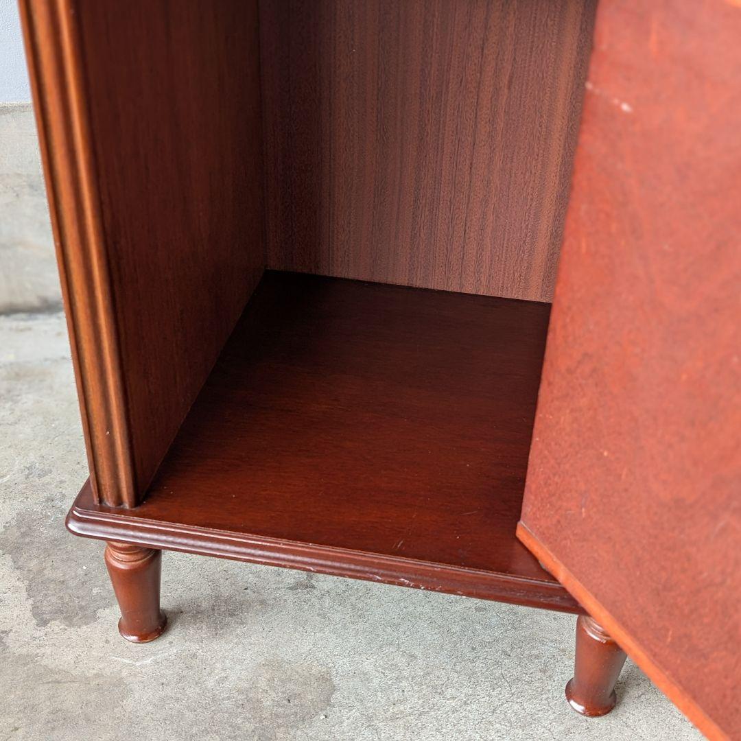 【古家具】平成期頃に作られたアンティーク調の飾り台　電話台　花台