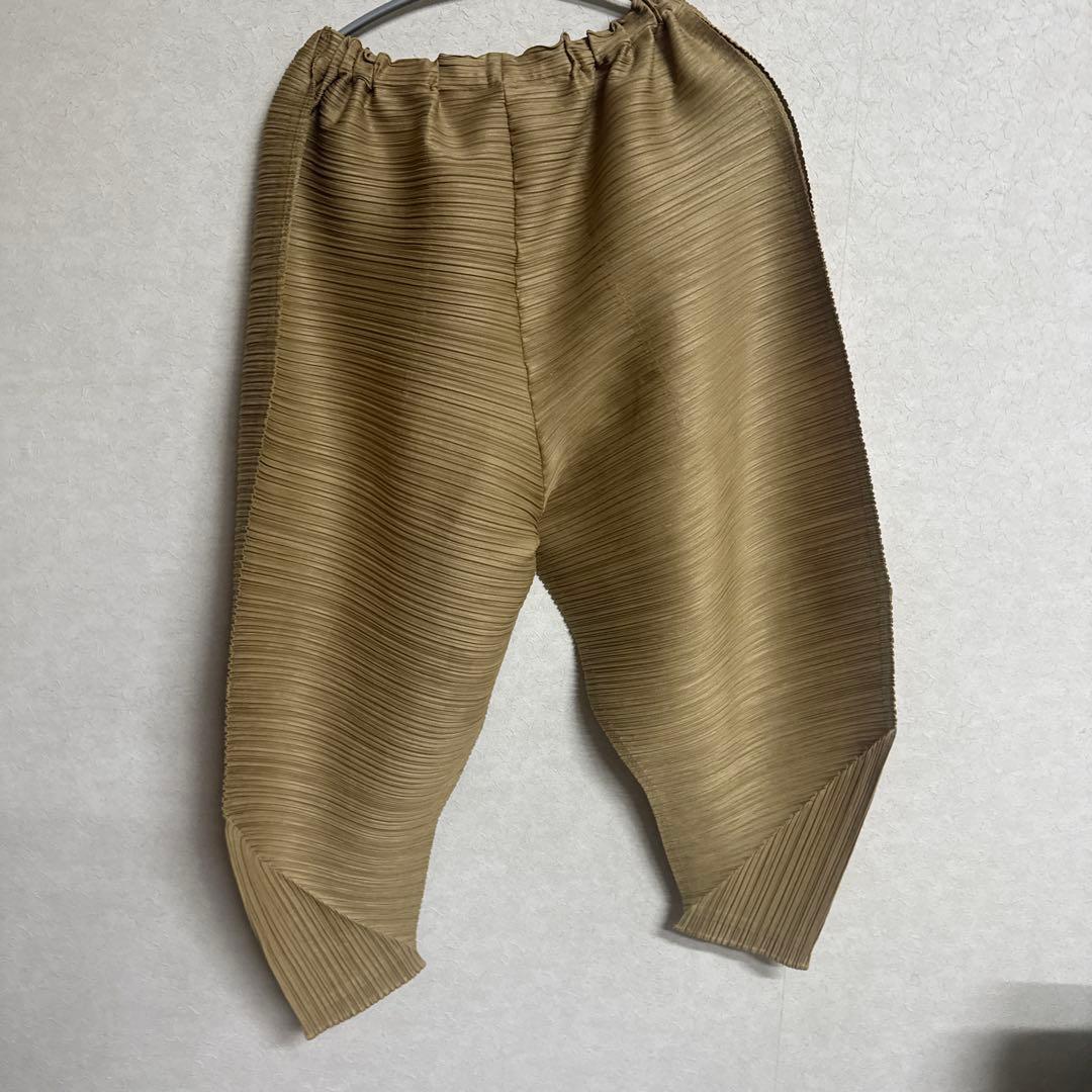 イツセイミアケプリーツプリーツパンツ