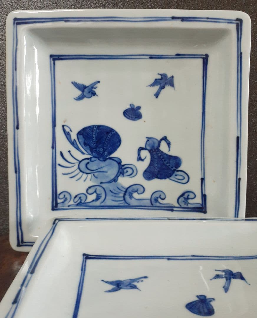 古余呂技窯】　名工　【川瀬竹春】造　中国明代　天啓染付写し　祥瑞手　角皿　菓子皿