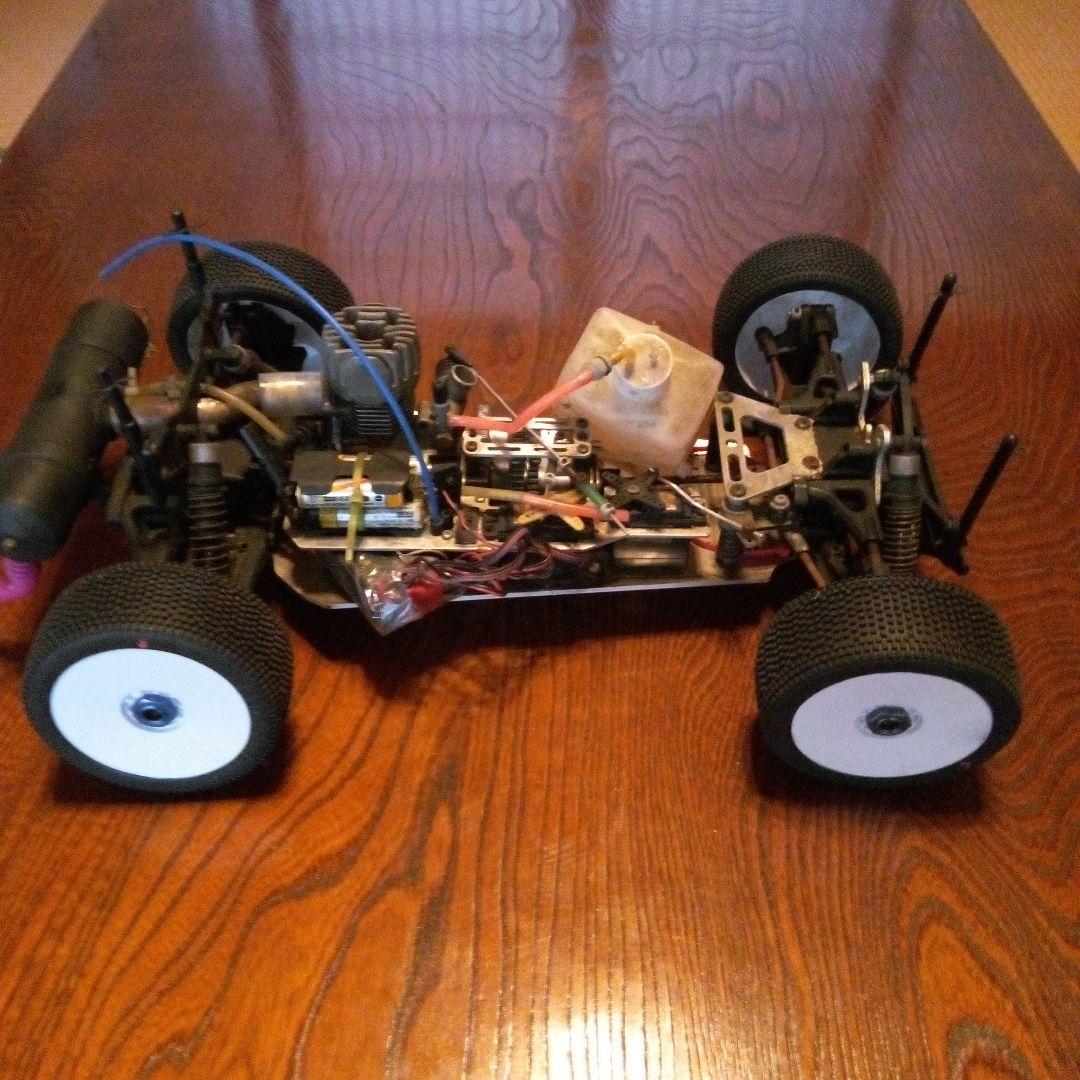 京商エンジンラジコンカー旧エスプリ？