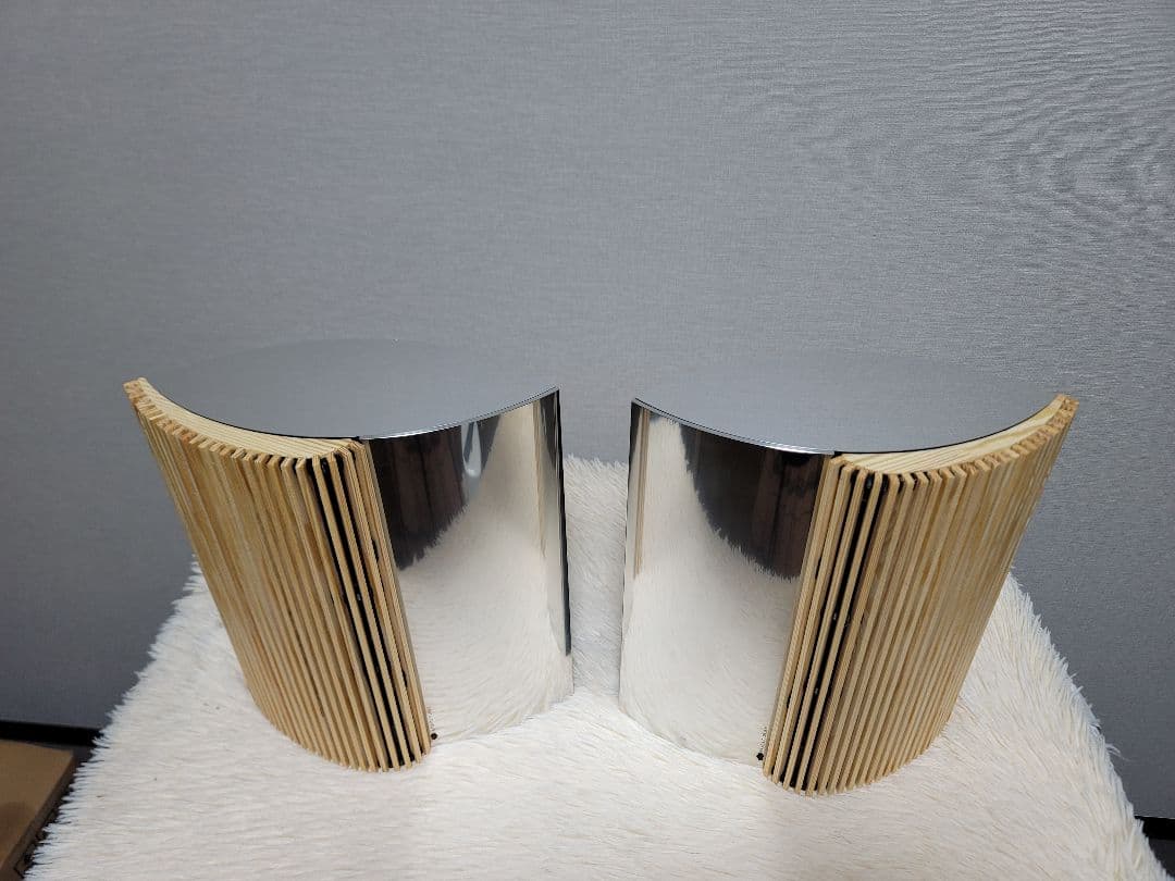 B&O BeoCenter 2, 天然木製ケース付きBeolab 4000