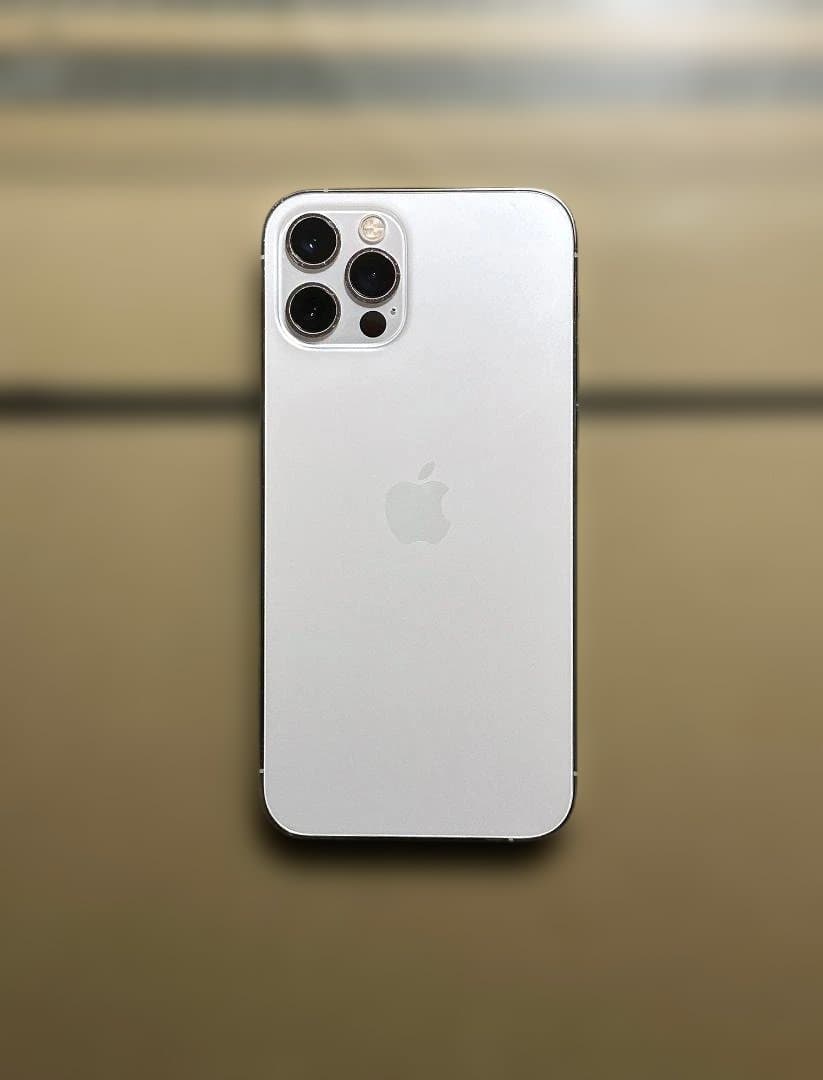 Apple iPhone 12 Pro 512GB　ホワイト 本体