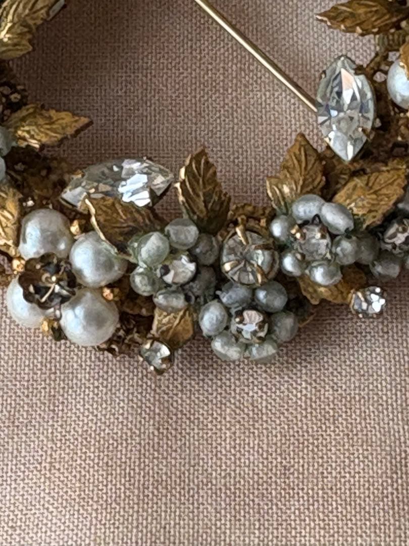 Original by Robert 花輪ブローチ