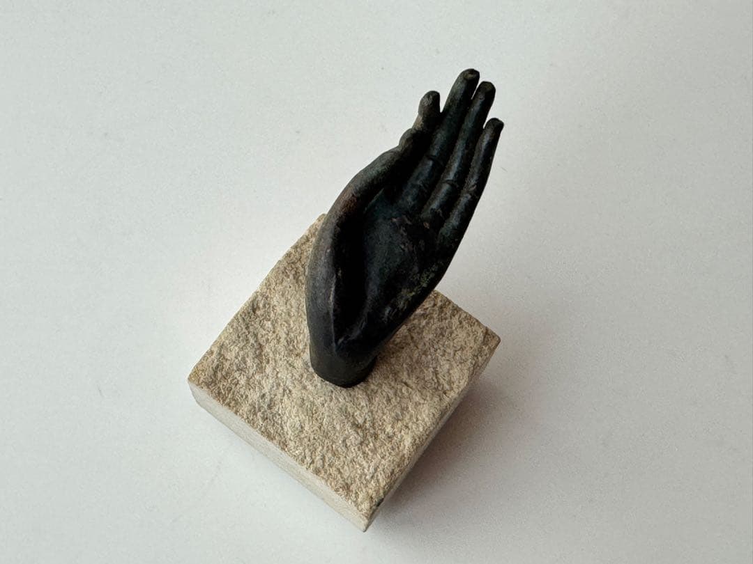 ヴィンテージ 手 彫刻 置物