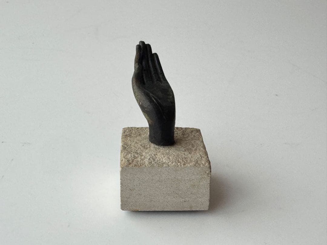 ヴィンテージ 手 彫刻 置物