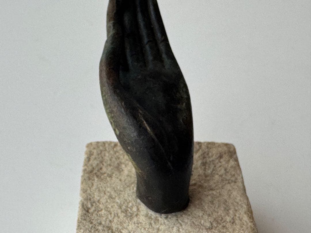 ヴィンテージ 手 彫刻 置物