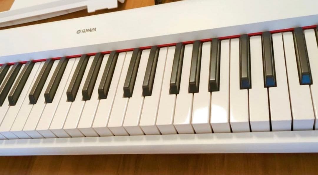 【超美品】ヤマハ YAMAHA 電子キーボード piaggero NP-12