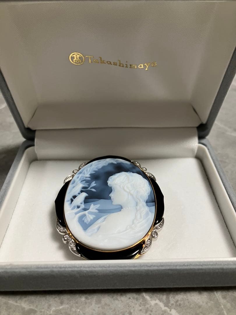 【美品】k18枠　ダイヤ12石　0.19ct ストーンカメオ　オニキス