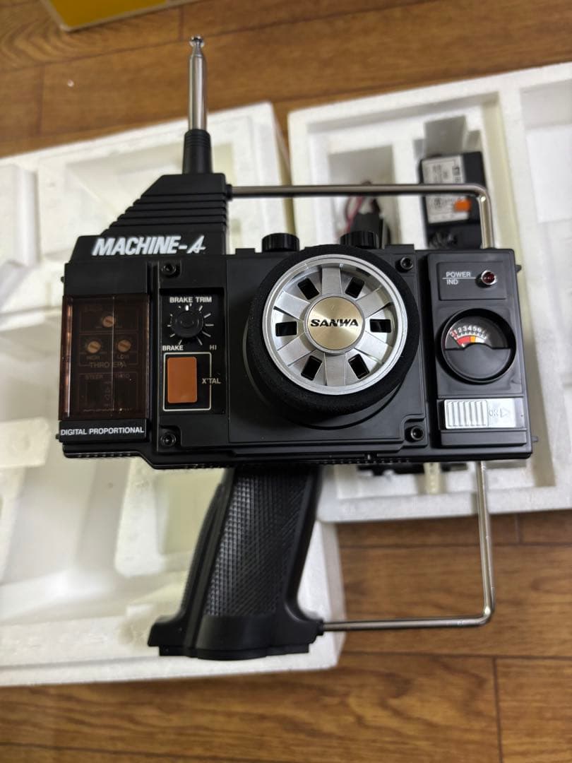 新品未使用　店舗にて長期在庫 SANWA MACHINE-A ラジコン送信機