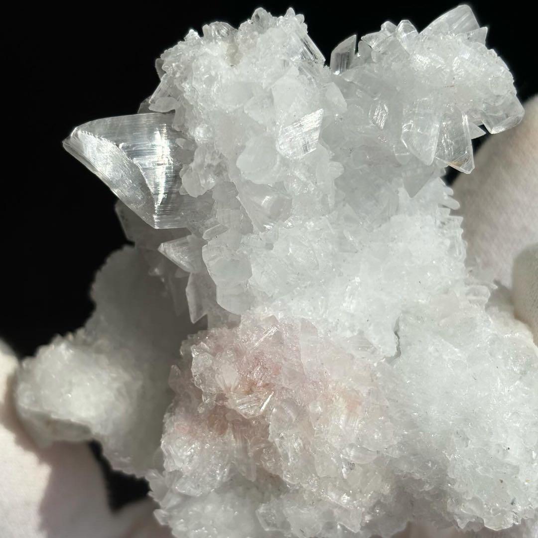 超レア！ ロードクロサイト共生・セレナイト　鉱物標本　原石　クラスター