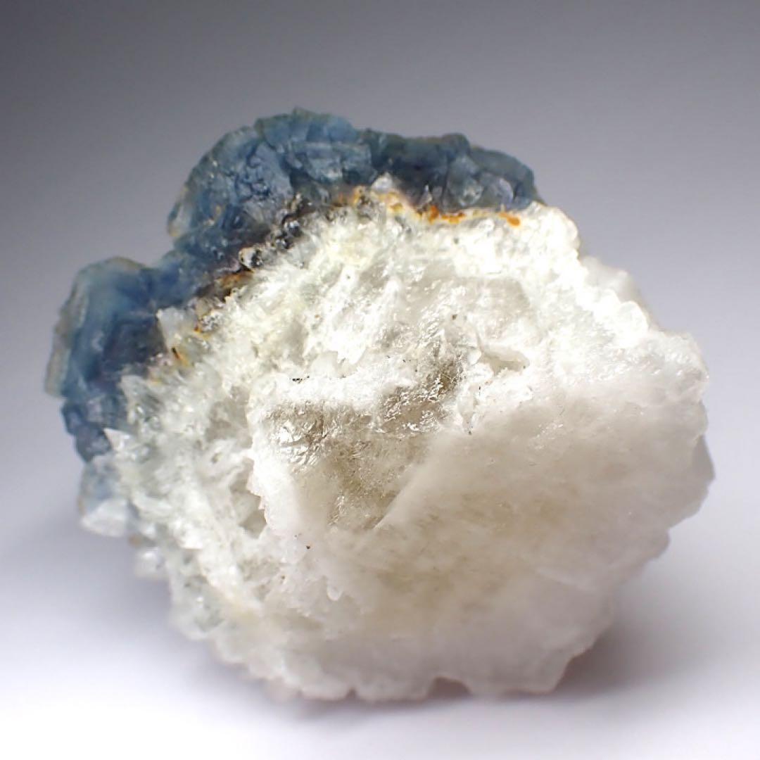 【中国/内モンゴル産】ブルーフローライトwithクォーツ