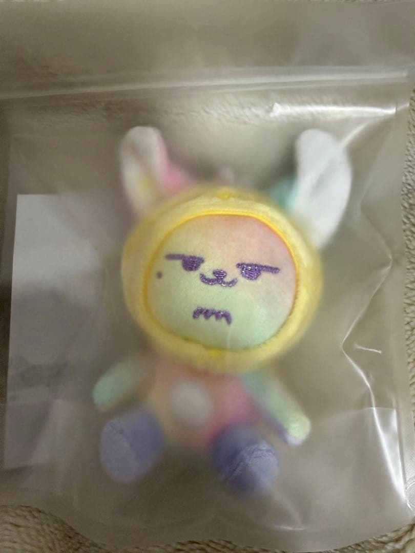 TXT プルバトゥ レインボー キーリング ファンチュン 公式 ヨンジュン