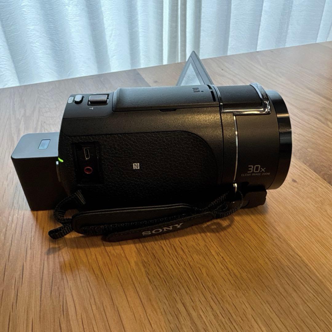 SONY 4K Handycam FDR-AX45 ケース／小型グリップ三脚付き
