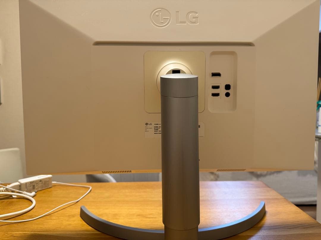 LG 27UK650-W 27インチモニター