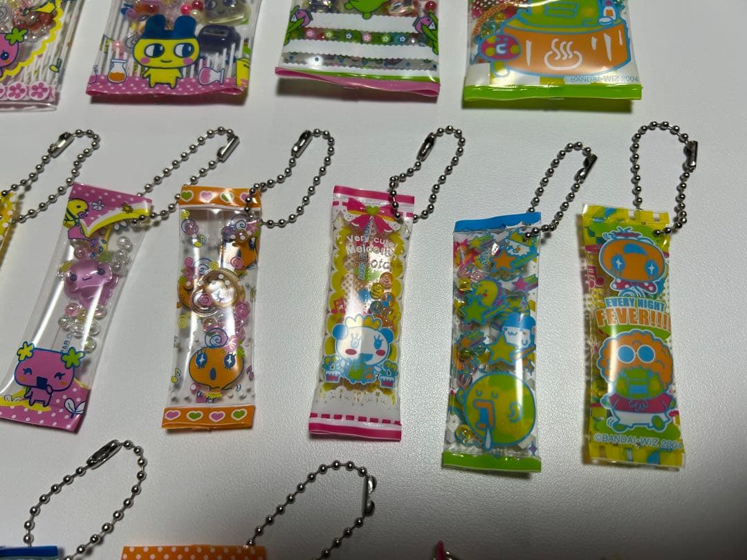 平成レトロ　たまごっち　ボンボンドロップシール　キーホルダー　一番くじ　ガチャ