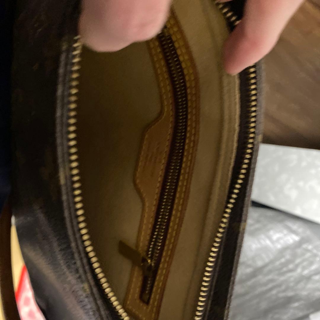 ルイ・ヴィトン　ショルダーバッグ