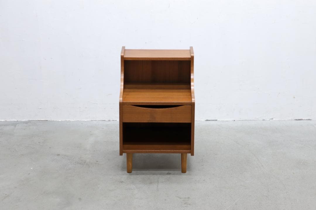 ヴィンテージ チーク材 ベッドサイド キャビネット サイドテーブル 北欧デザイン