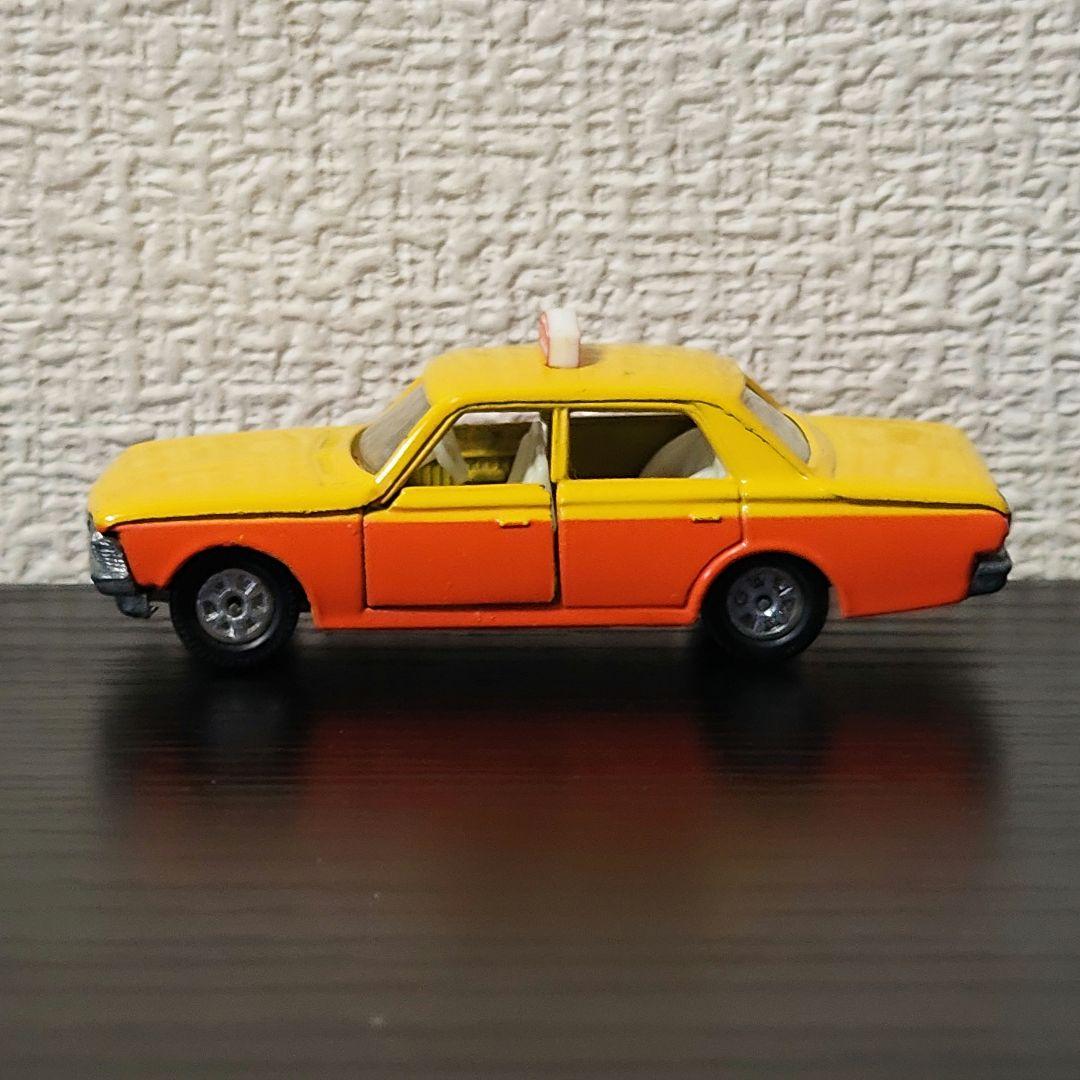 TOMICA　トミカ　クラウン　タクシー　1Dホイール