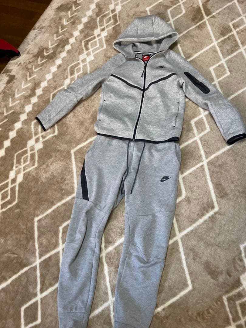 ナイキテックフリース