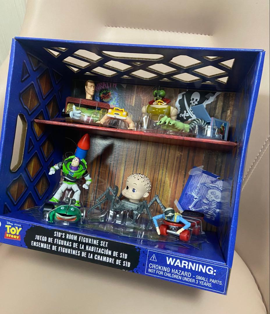 トイストーリー 30周年 Sid's Roomシドのおもちゃ フィギュアセット