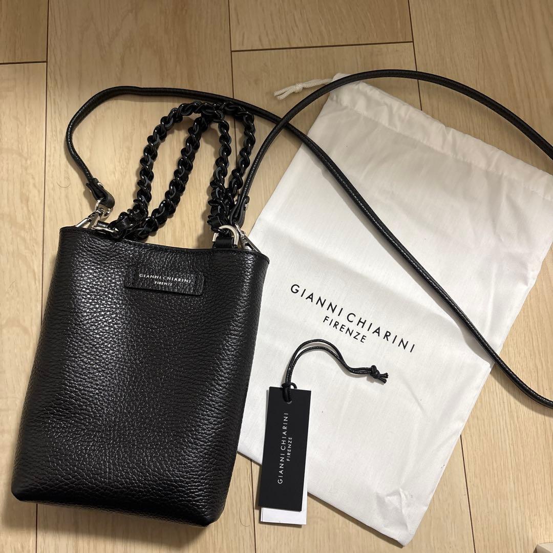 GIANNI CHIARINI カミッラ