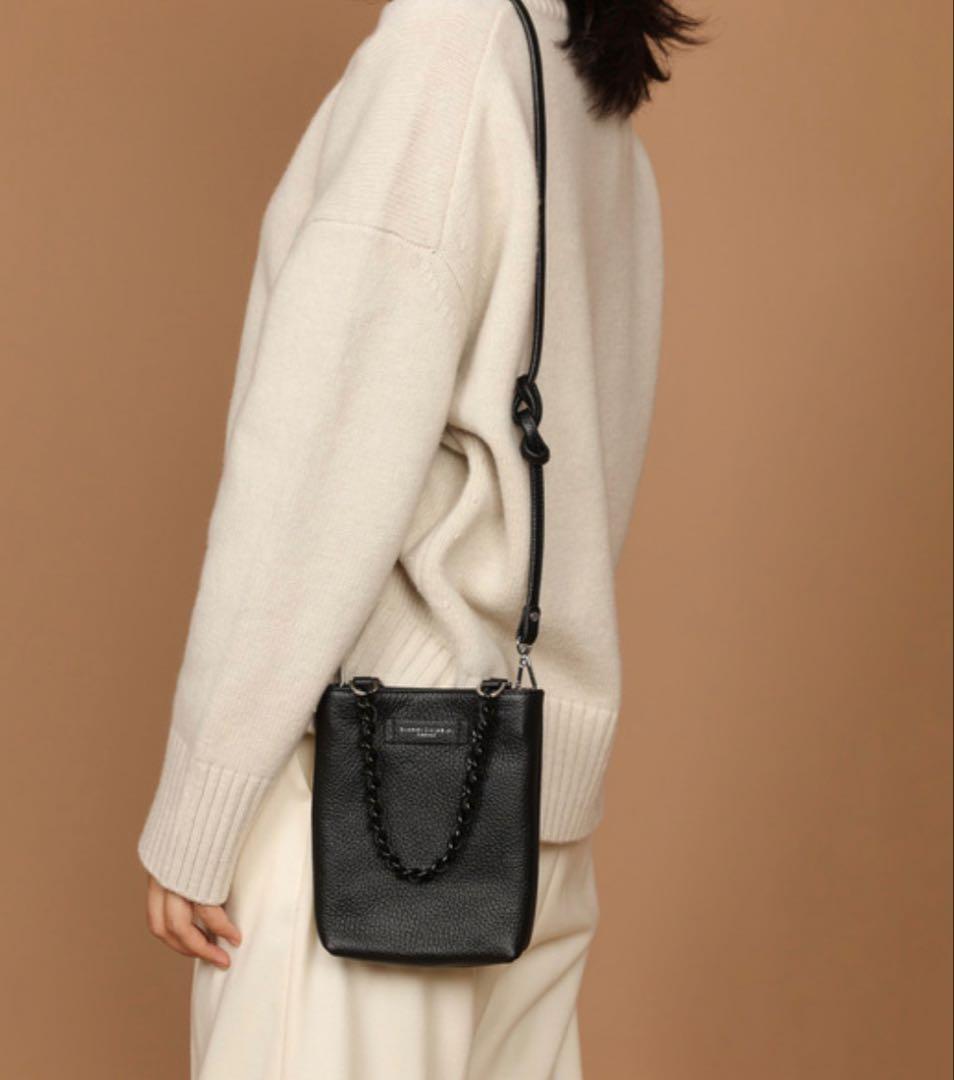 GIANNI CHIARINI カミッラ