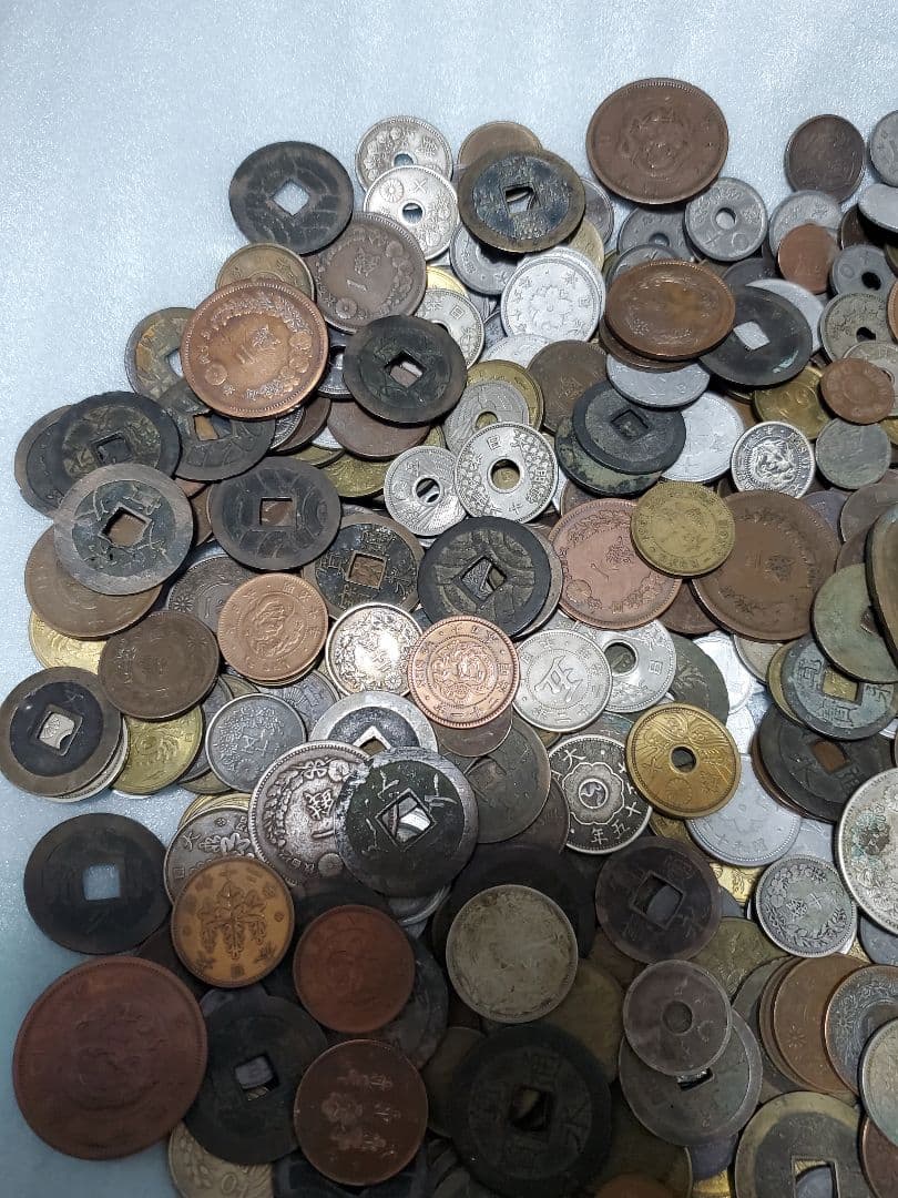古銭 銀貨 雑銭　たっぷり約３１００g　まとめ売り