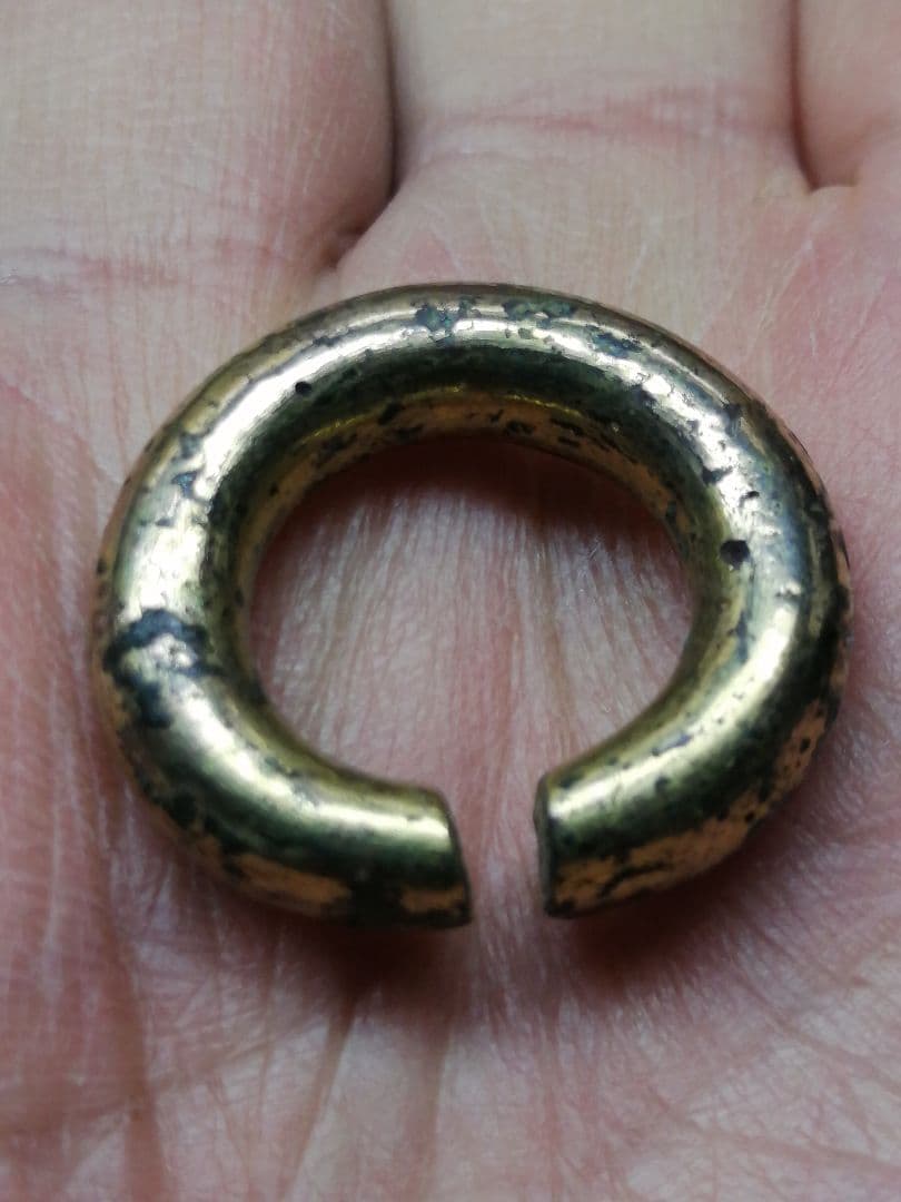★古墳期『金環』出土品。11.0g 　古代金 　 表面の鍍金がかなり残っています