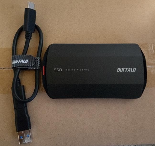 BUFFALO ポータブルSSD 1TB（SSD-PHPU3Aシリーズ）