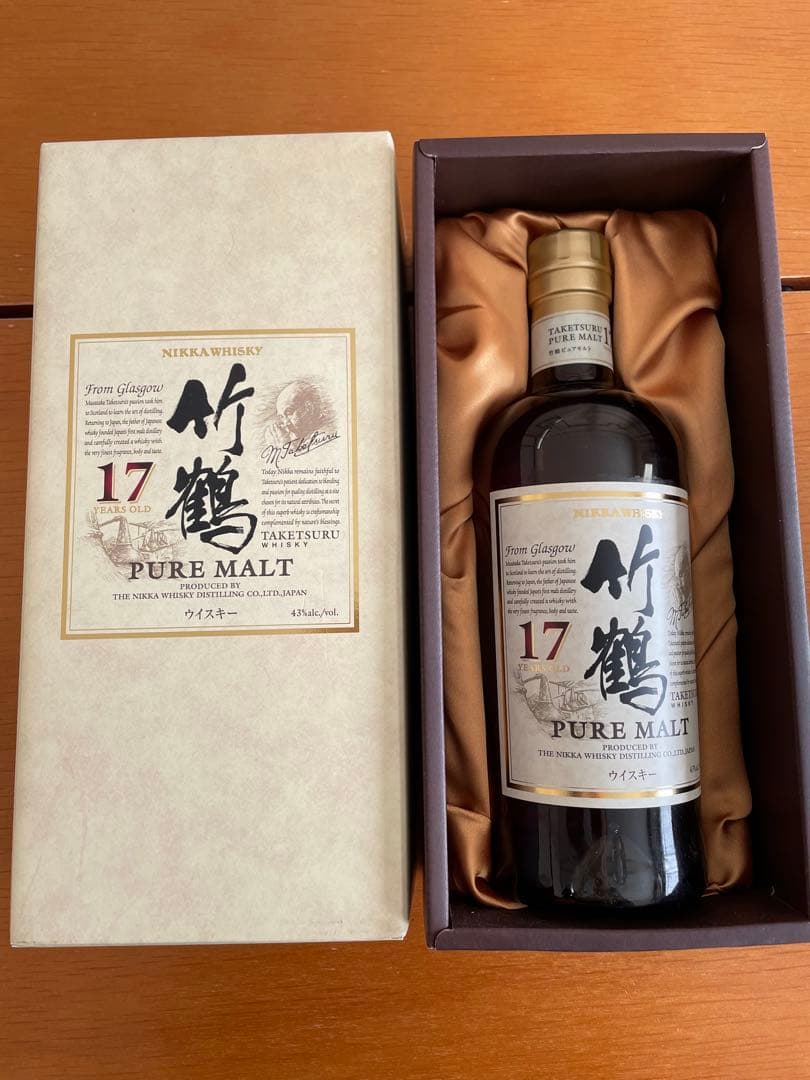 竹鶴17年 ピュアモルトウイスキー 700ml 新品未開栓 化粧箱(美品)入り
