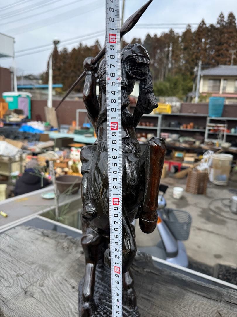 ドンキ・ホーテー　木像