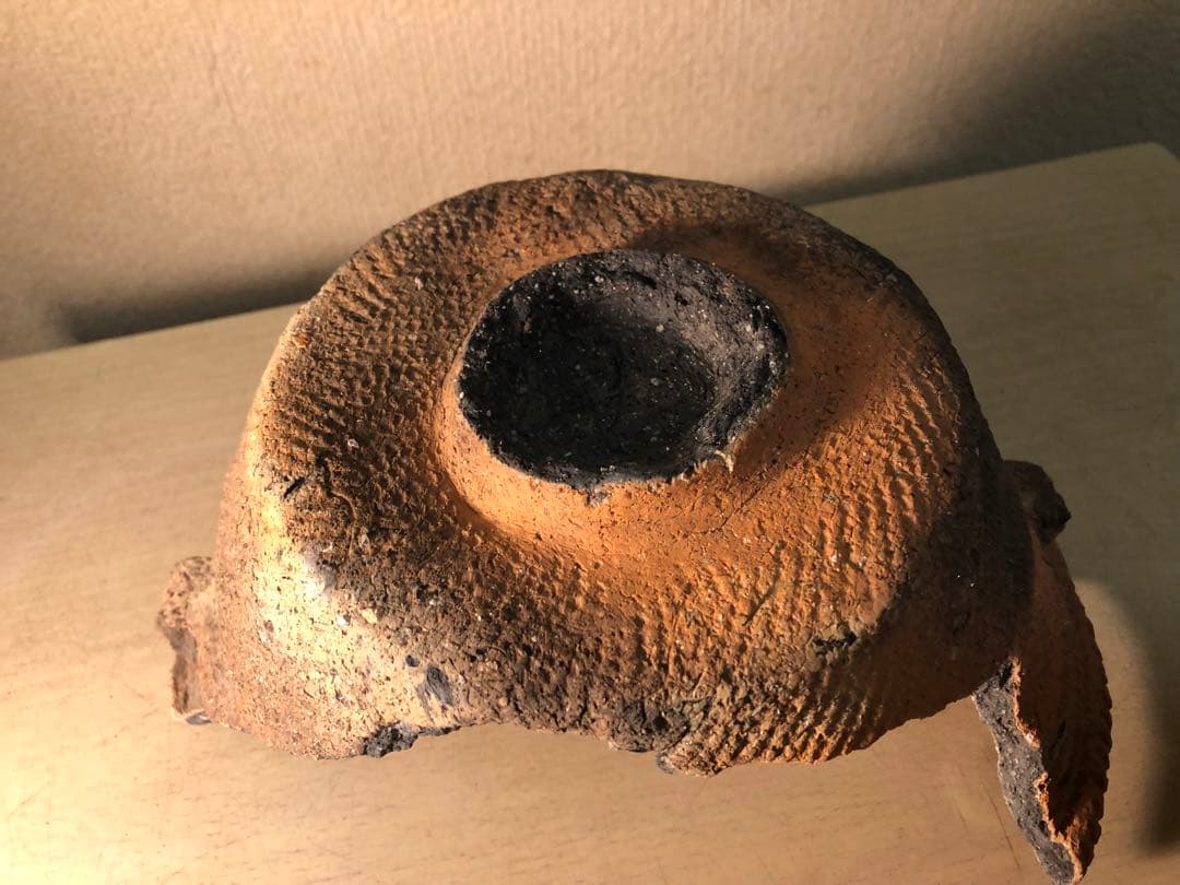 「縄文土器の欠片 No.525」です。