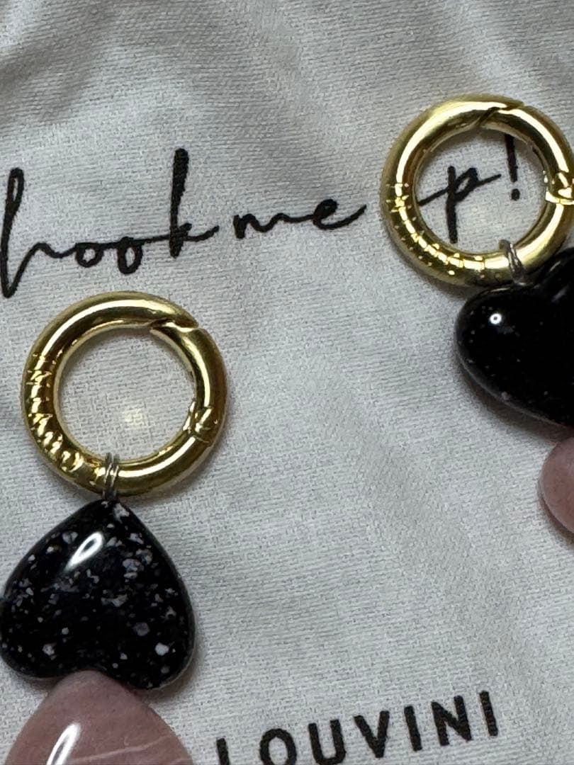 【LOUVINI】ハンドストラップ