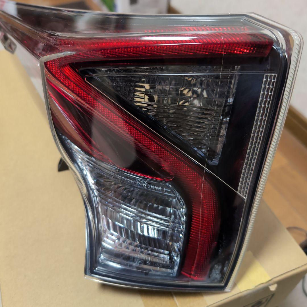 トヨタ プリウス50前期 テールランプ
