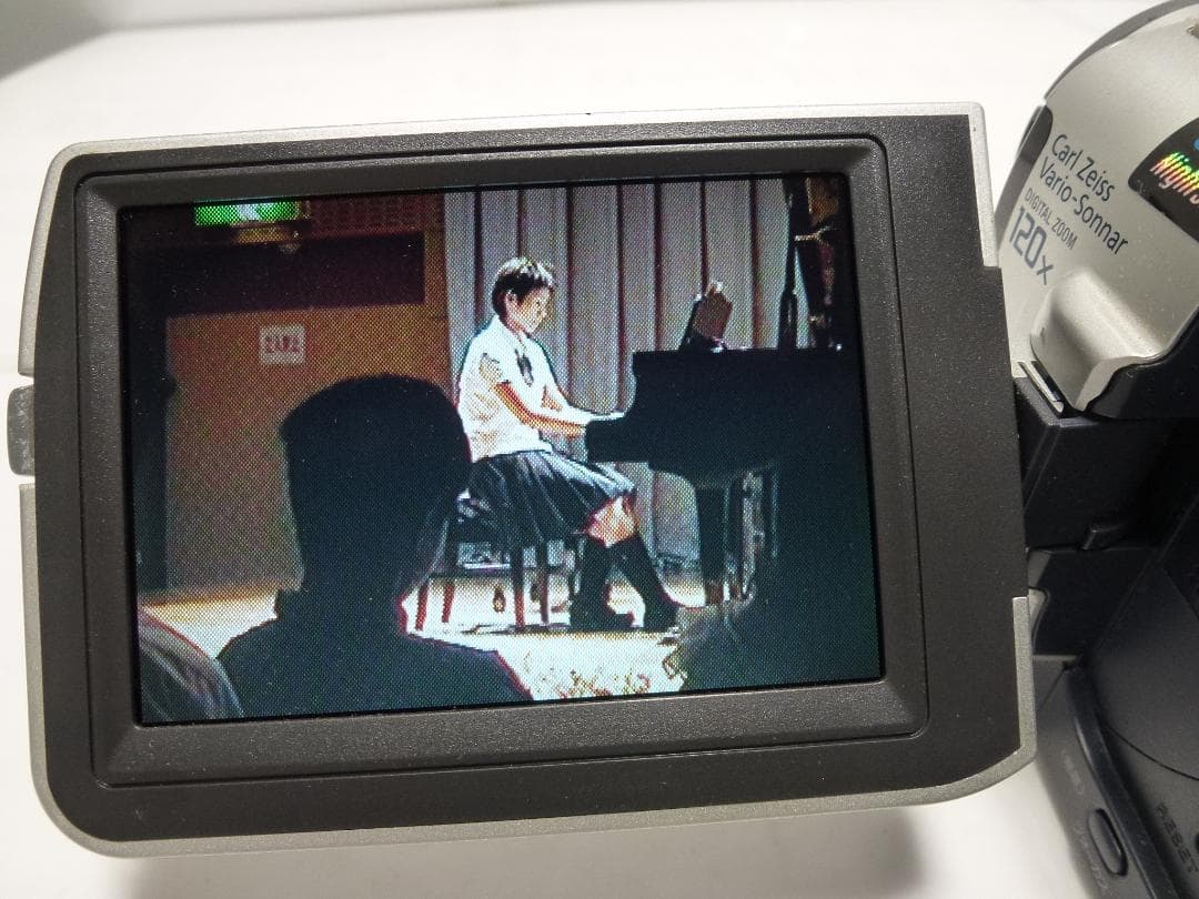 動作品 Mini DV　ソニーデジタルビデオカメラ　SONY DCR-TRV17