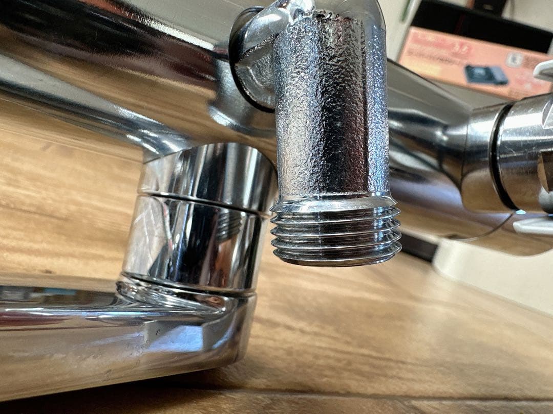 A*n様 TOTO シャワーヘッド クローム仕上げ