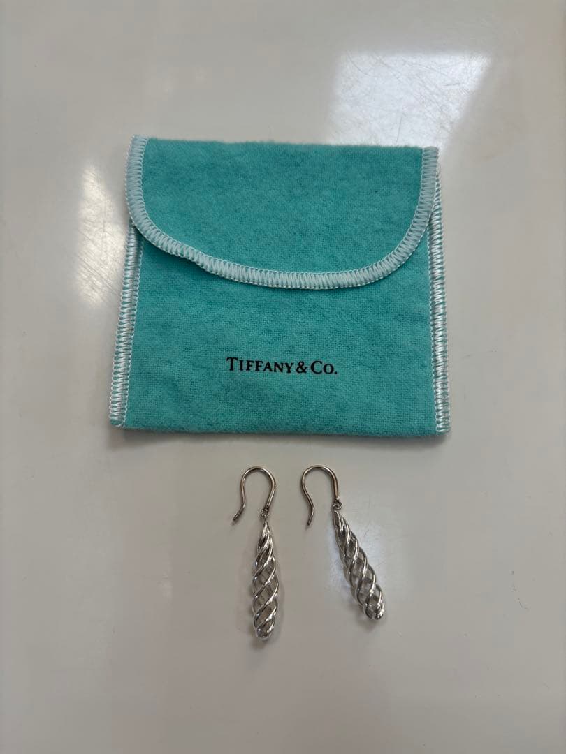 Tiffany & Co. シルバーツイストピアス