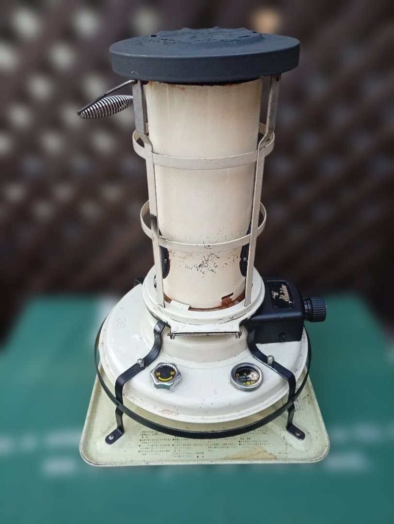 アラジンストーブ。メンテナンス済。純正品芯交換済。取説付。オリジナルペイント。