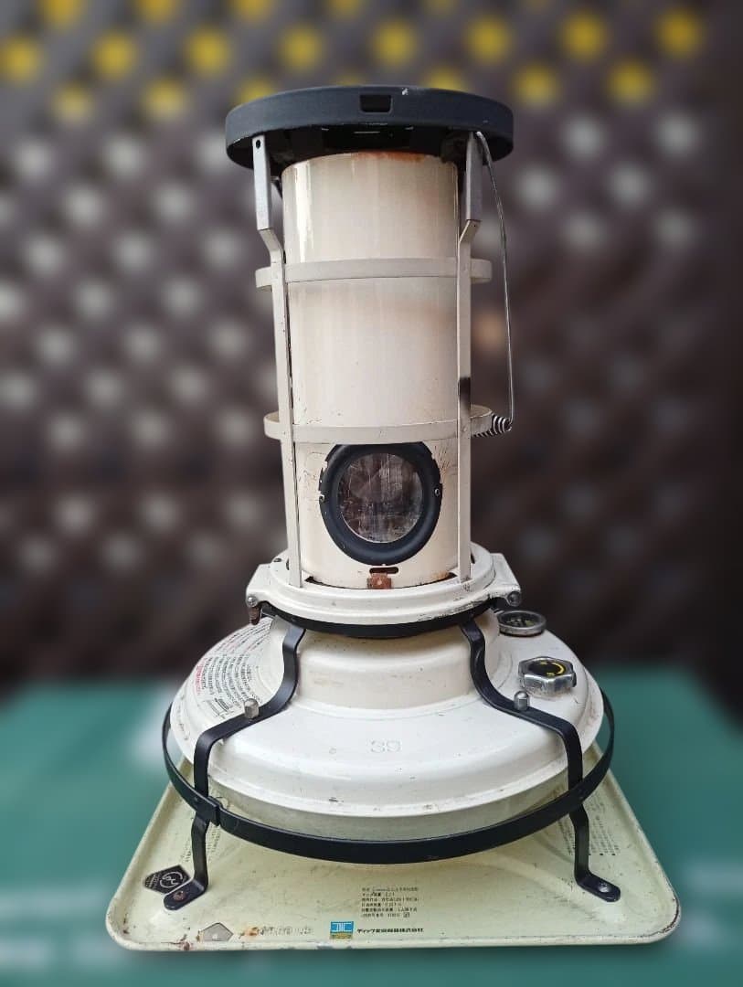 アラジンストーブ。メンテナンス済。純正品芯交換済。取説付。オリジナルペイント。