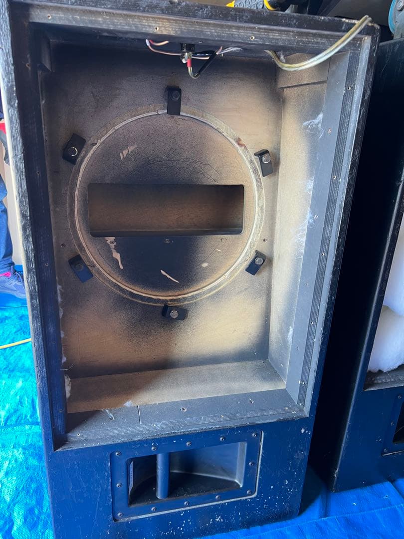 Martin Audio 215mk3 エンクロージャーのみ　38cm×2発①