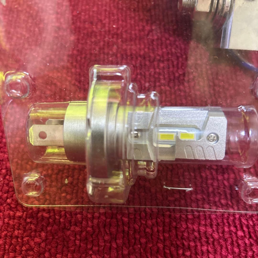 Garage T&F 5.75インチバードゲージヘッドライト とLEDバルブ