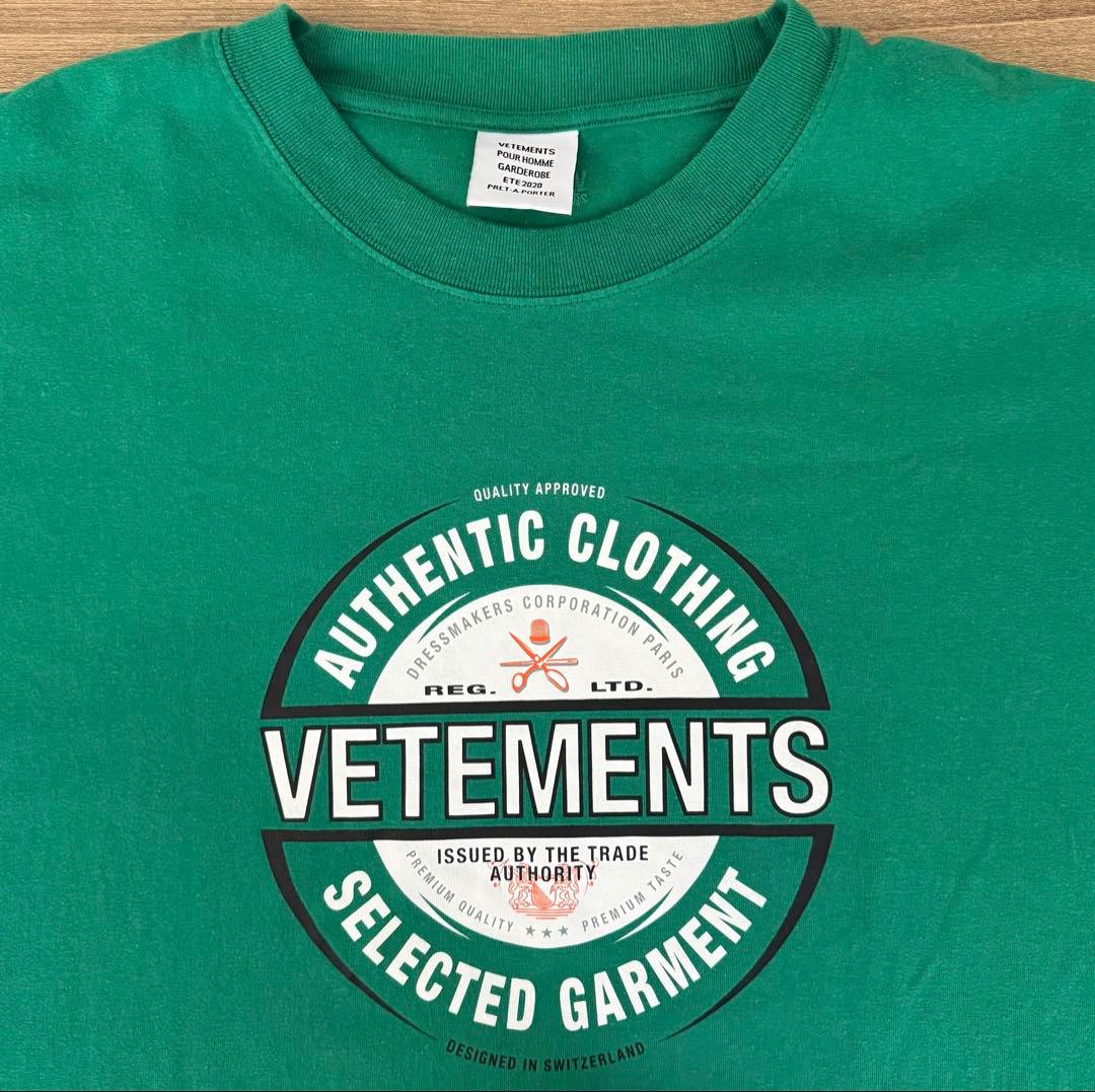 ⬇️ VETEMENTS (ヴェトモン) Beer Badge Tee