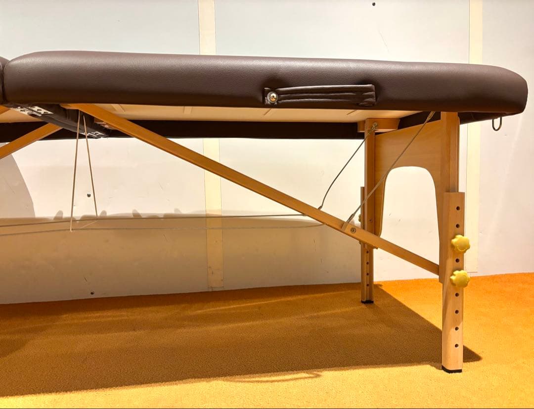 【美品】タンスのゲン 折りたたみ式 マッサージベッド MBD01 有孔 木製