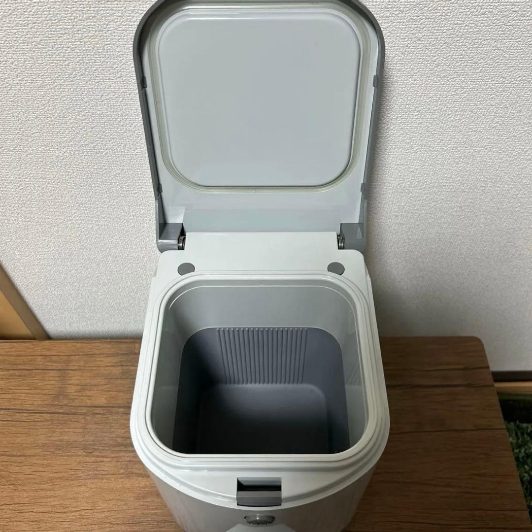 【お値引き中】車載用　小型冷蔵庫　保温庫　4.5L