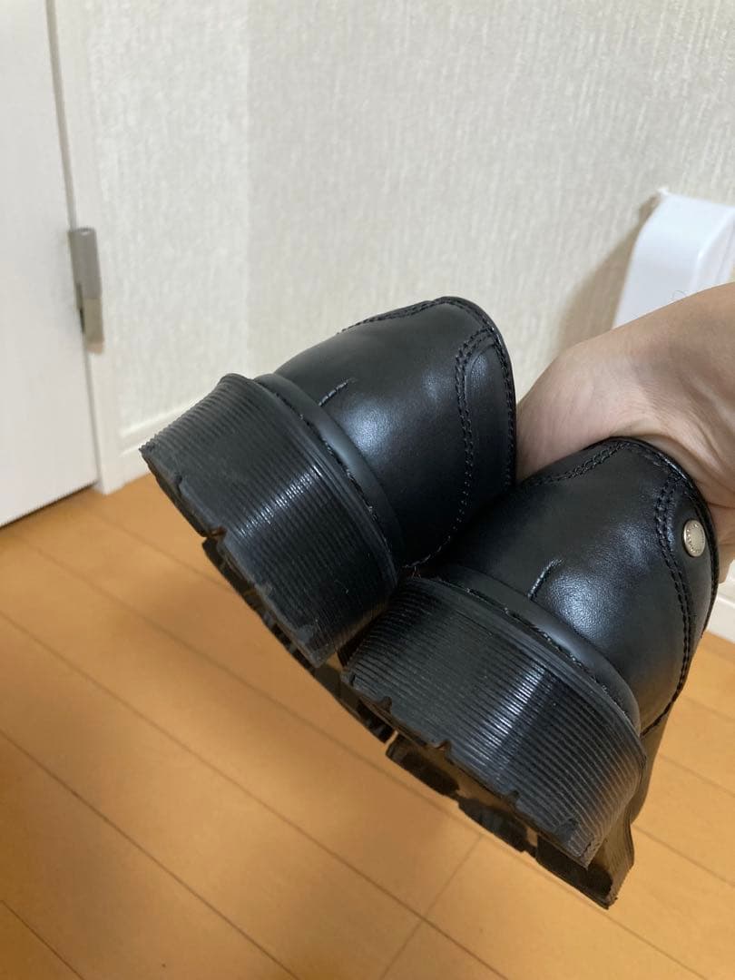 Dr Martens ZEFFIR 3ホール　チロリアン