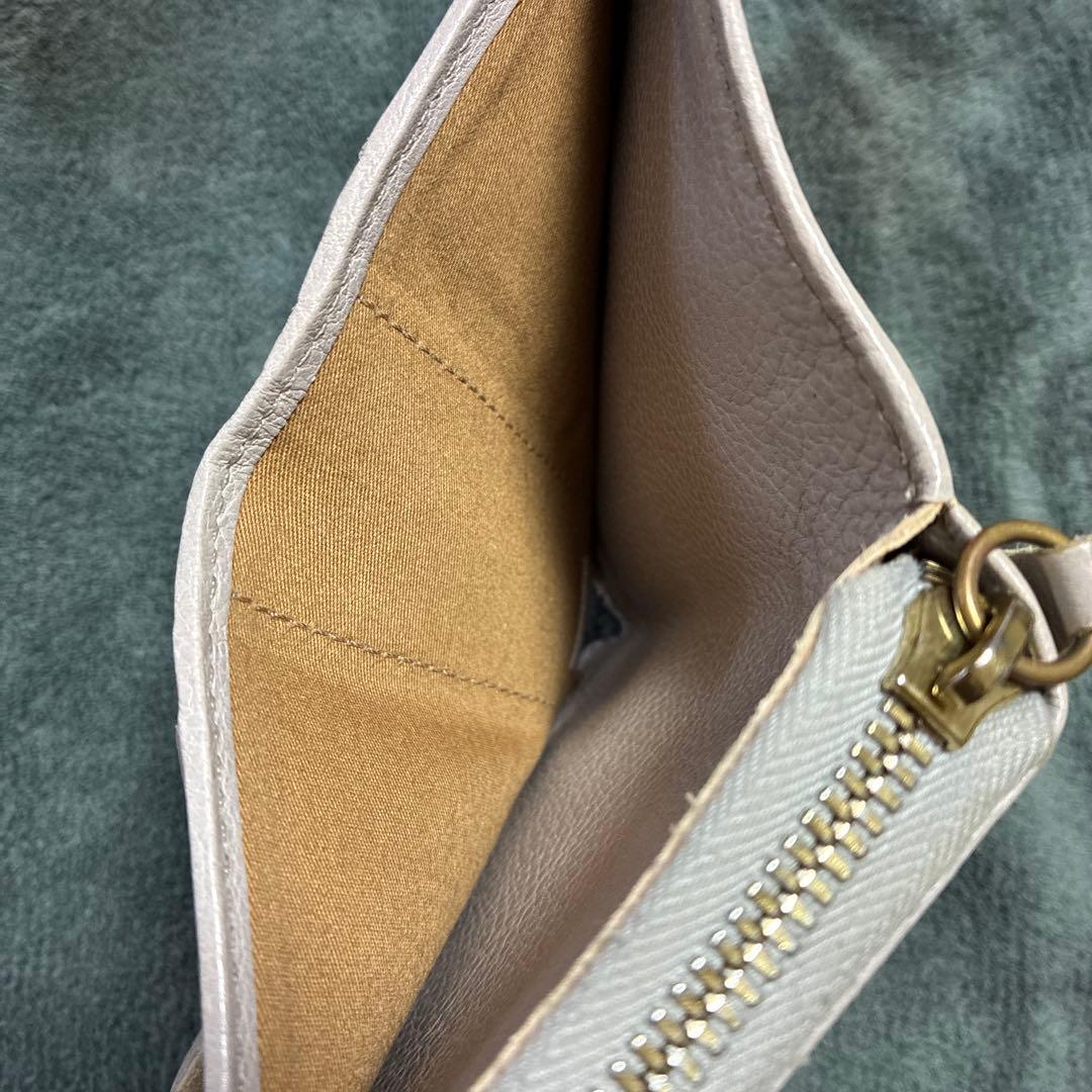 20時まで【極美品】IL BISONTE イルビゾンテ 二つ折り財布 グレー